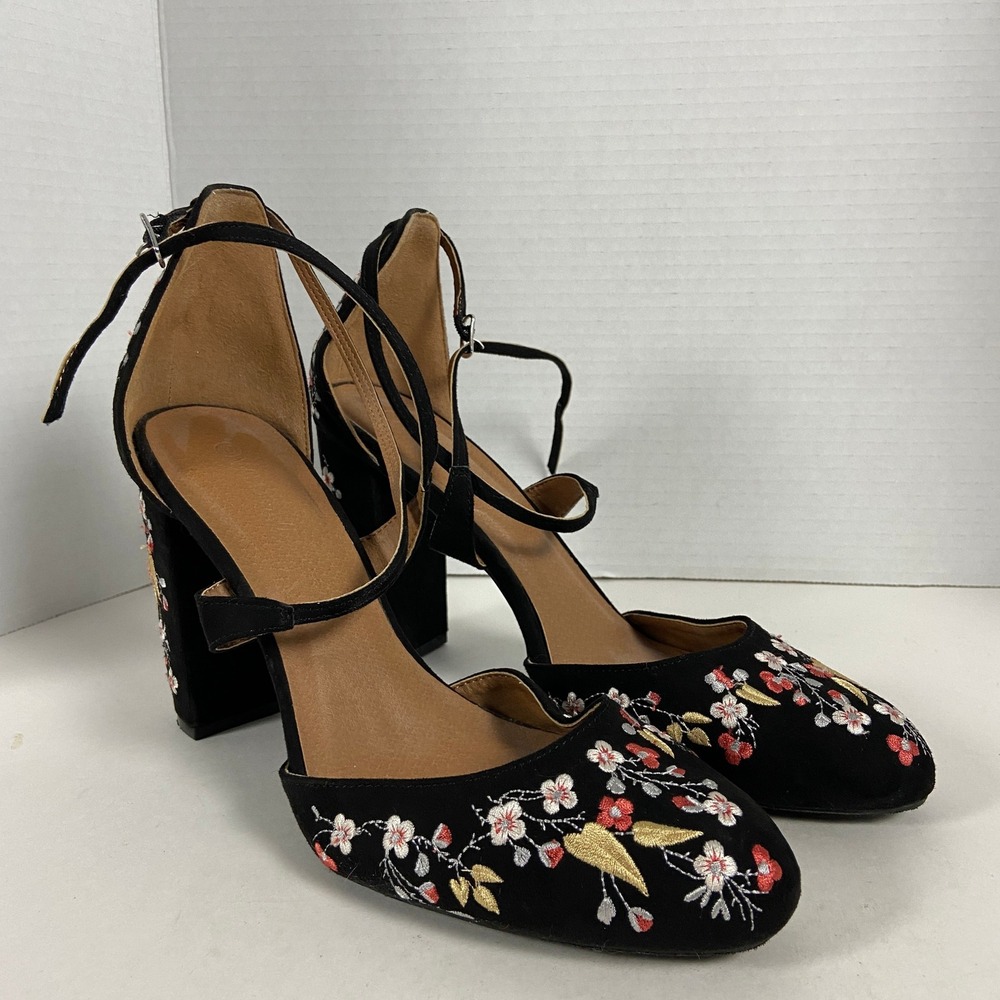 Wild Diva Lounge Floral Embroidered Faux Suede Block Heel Ankle Strap Pump Sz 10